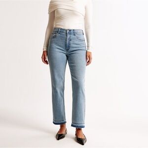 Abercrombie & Fitch Curve Love Ultra High Rise Ankle Straight Jean